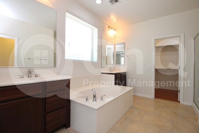 Building Photo - 4270 N 180th Ln