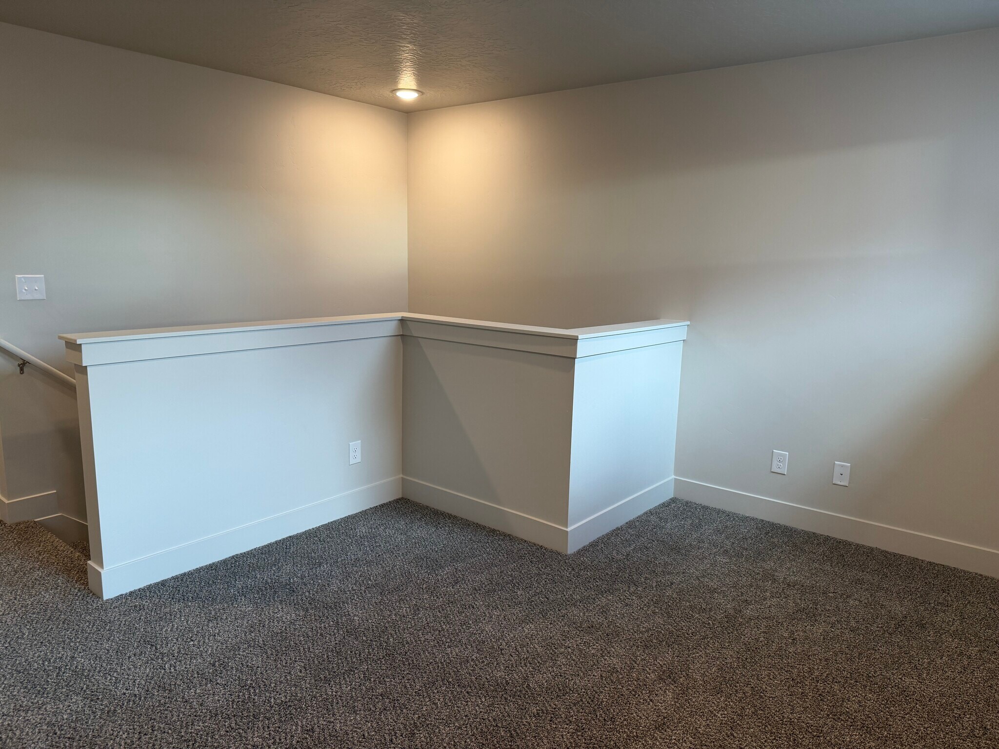 Building Photo - 4013 S Woodland Ave