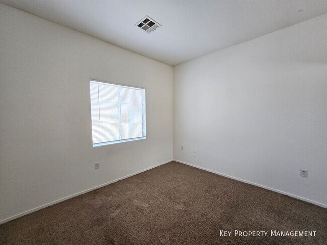 Building Photo - 4005 Pepper Thorn Ave