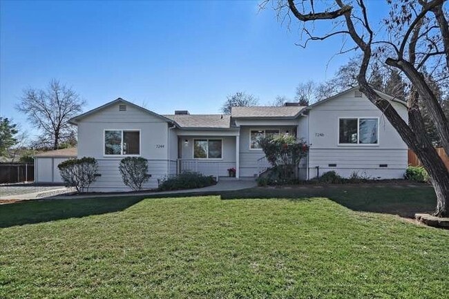 Building Photo - 7244 Robin Rd