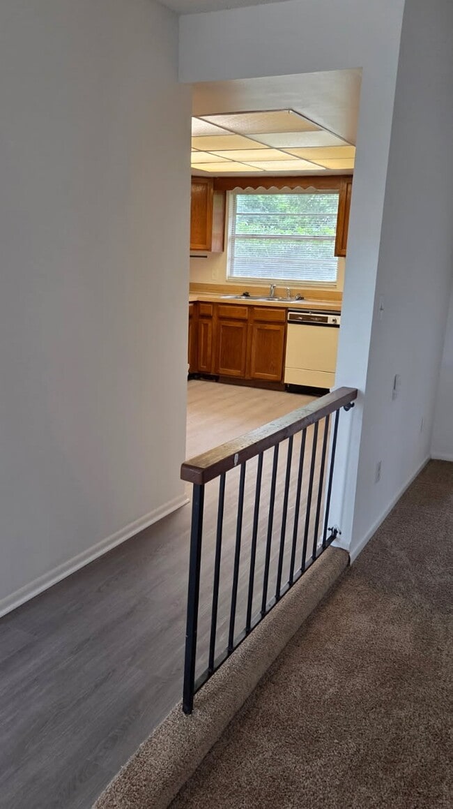 Building Photo - 6805 Bonavista Ct