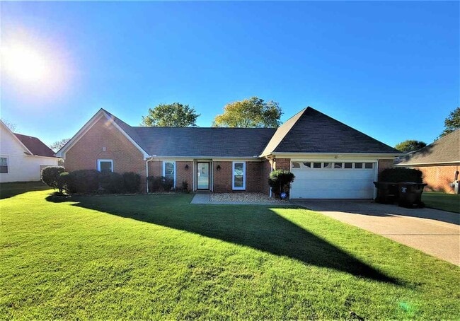 Building Photo - 481 Autumn Trail Cove