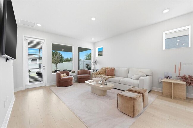 Building Photo - 28905 Orange Berry Dr