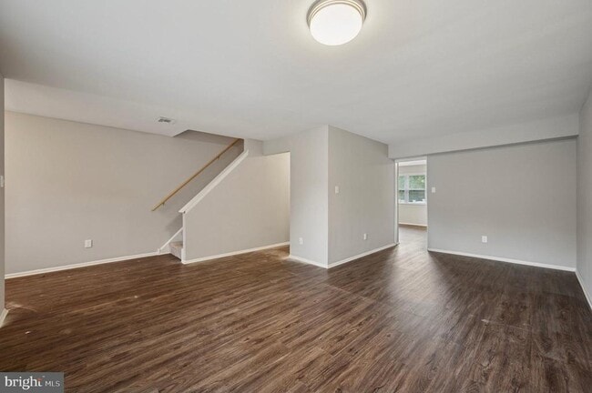 Building Photo - 290 Birch Dr