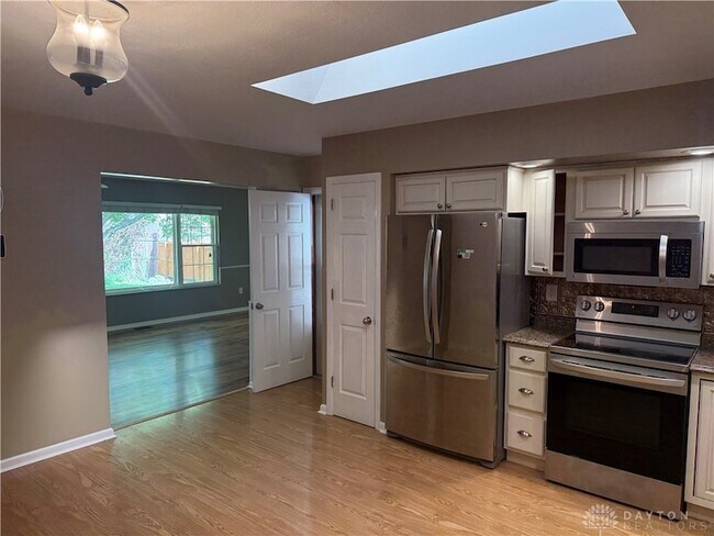 Building Photo - 6418 Oakhurst Pl