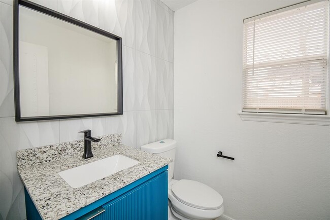 Building Photo - 1510 Plumwood Dr