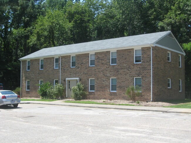 Primary Photo - Merrifields Estates Apartments