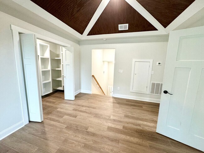 Building Photo - Beautiful 4 Bedroom, 3 Bath home located in Myrtle Grove Plantation!