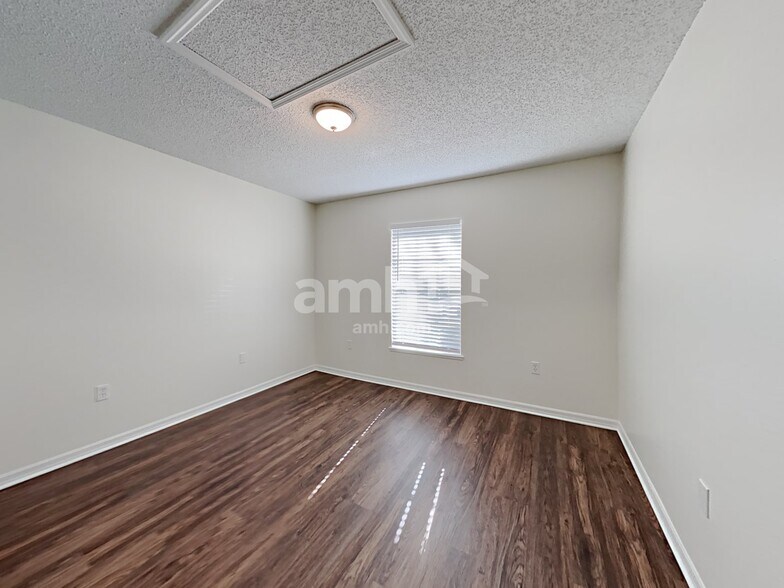 Building Photo - 5251 Silver Thistle Ln