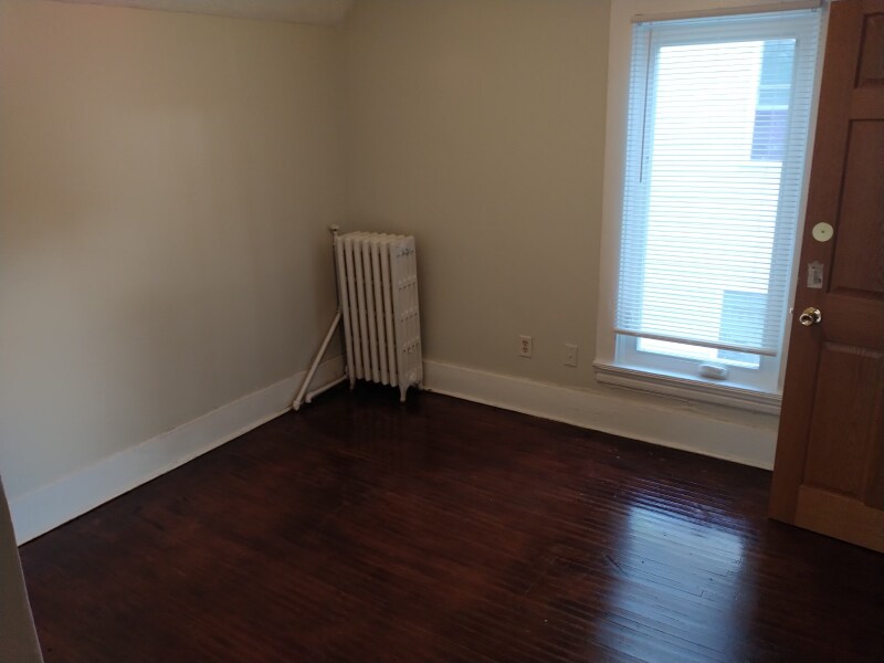 Building Photo - 2720 N Girard Ave