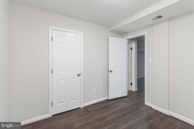 Building Photo - 6619 Sky Blue Ct