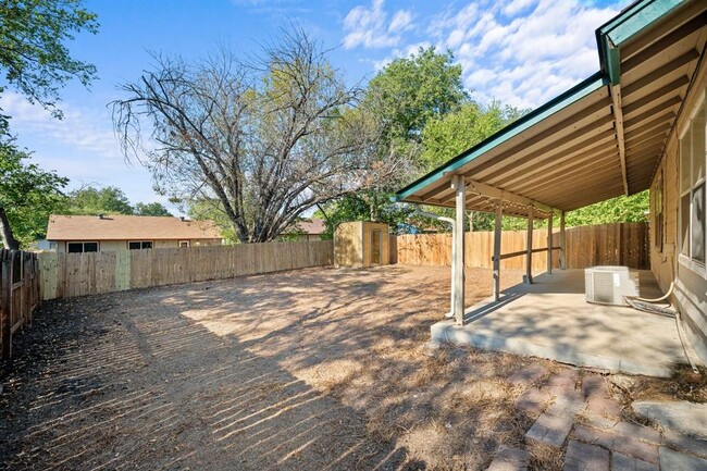 Building Photo - 2321 Bendridge Trail