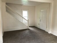 Building Photo - 3 BED 1 BATH SINGLE FAMILY IN THE SOUTH BR...