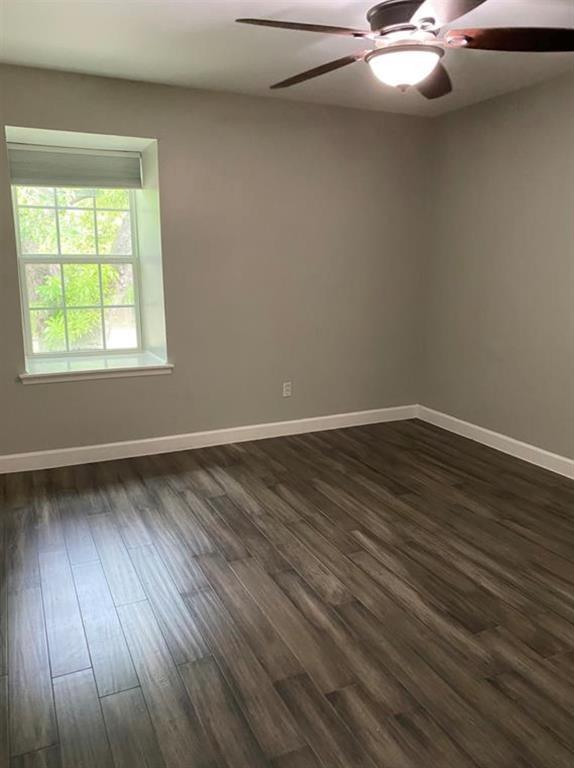 Building Photo - 10301 Briar Forest Dr