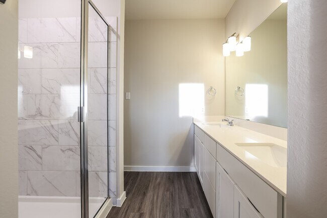 Building Photo - 18519 Centro Row