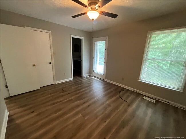 Building Photo - 929 Kennesaw Dr