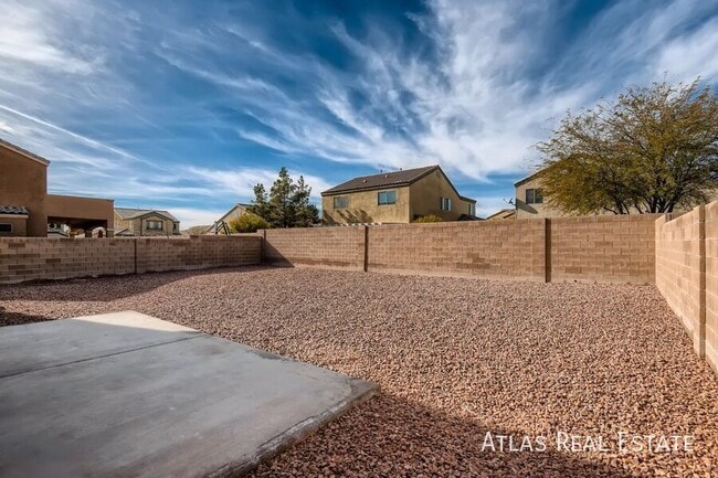 Building Photo - 5821 Alisa Roberts St