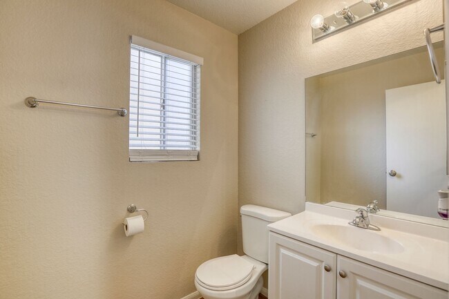 Building Photo - Beautiful 4 bedroom POOL home close to Nellis AFB!