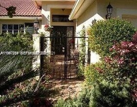 Building Photo - 130 E Lee Rd