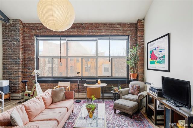 Building Photo - 3309 Blake St