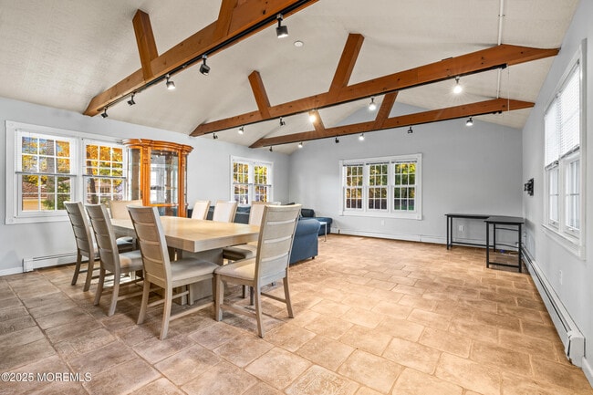 Building Photo - 72 Whalepond Rd