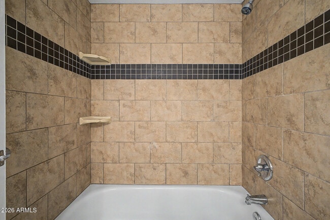 Building Photo - 932 W Libra Dr