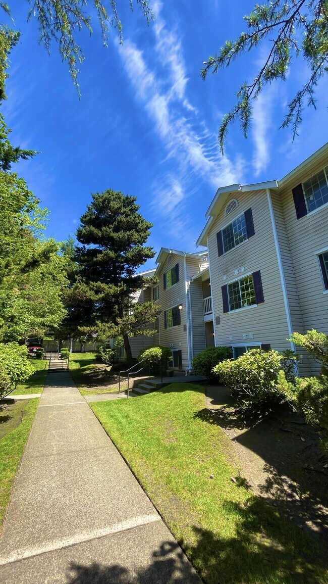 Primary Photo - Serene Top-Floor Condo in Lake Forest Park...
