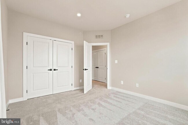 Building Photo - 8046 Williamson Blvd