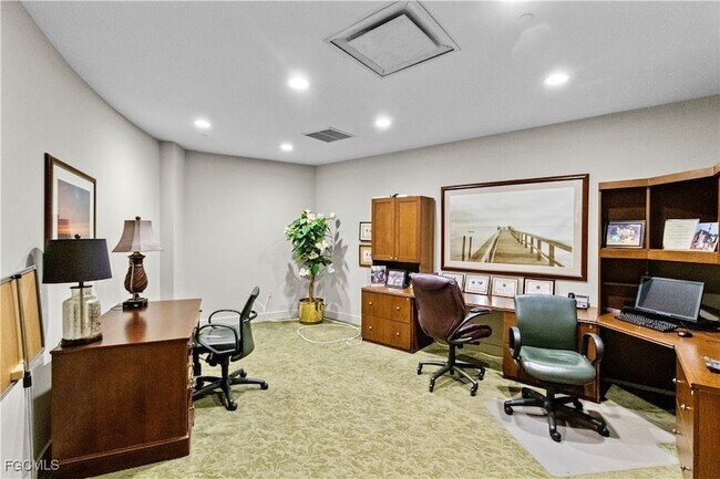 Building Photo - 14300 Riva Del Lago Dr
