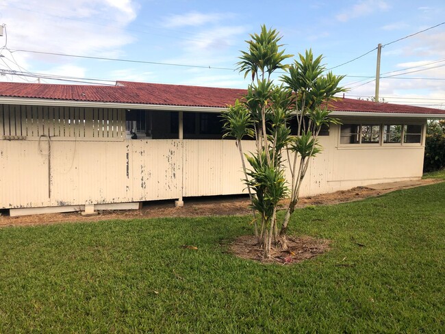 Building Photo - 2BR / 1BA Home on Kinoole St. in Hilo