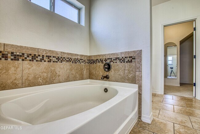 Building Photo - 7751 Enchanted Path Dr