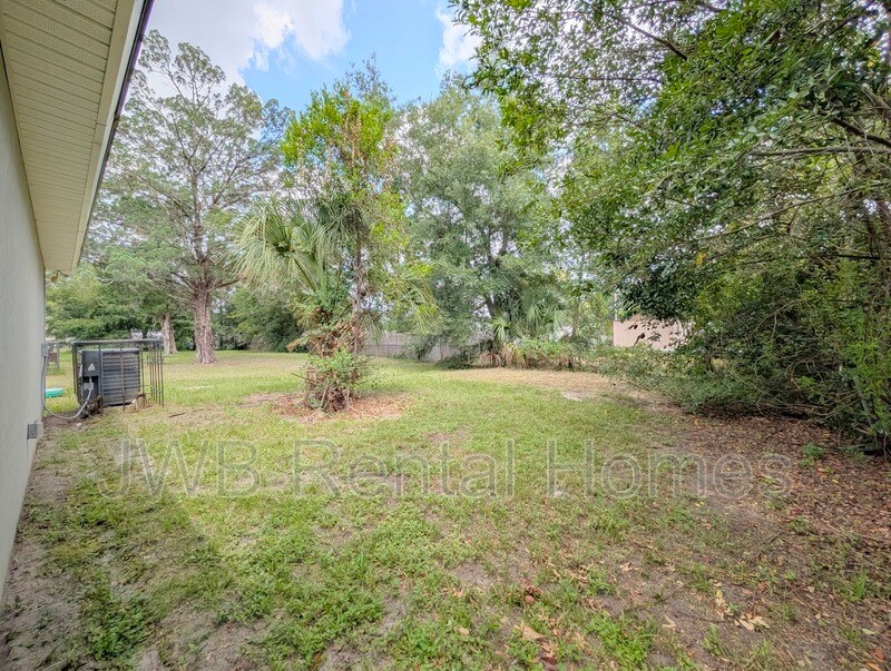 Building Photo - 8253 Nussbaum Dr