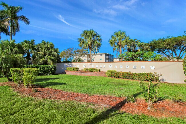 Building Photo - 2770 South Dr