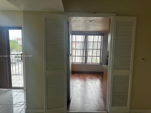 Building Photo - 4160 Inverrary Dr