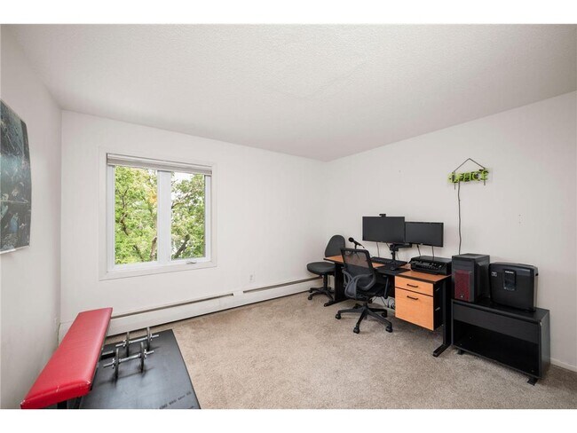Building Photo - 4860 Park Commons Dr