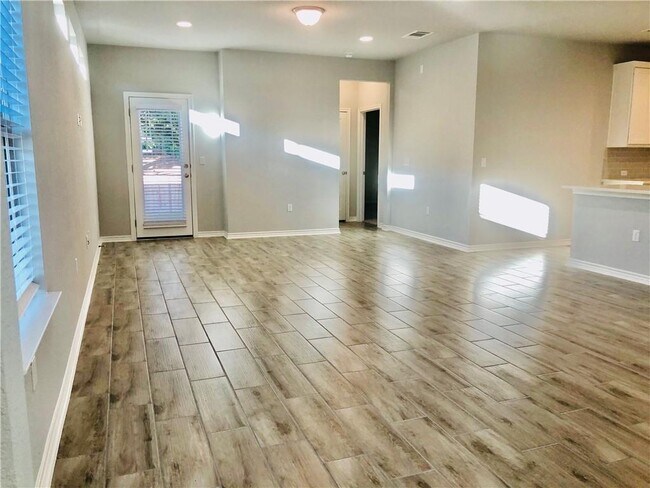 Building Photo - 1323 Ambler Dr