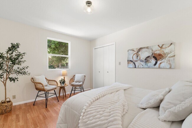 Building Photo - Sunny and Charming Boulder Creek Retreat - Modern Living on a Shared Property