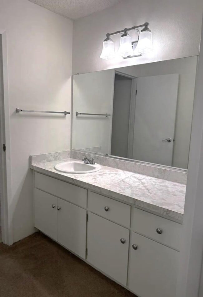 Building Photo - 288 Whitmore St