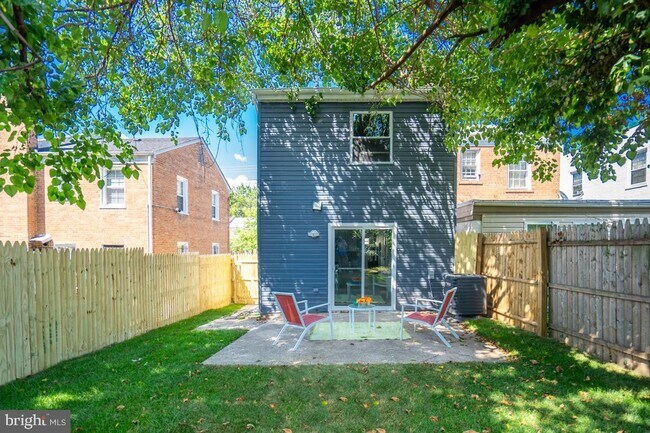 Building Photo - 4725 B St SE