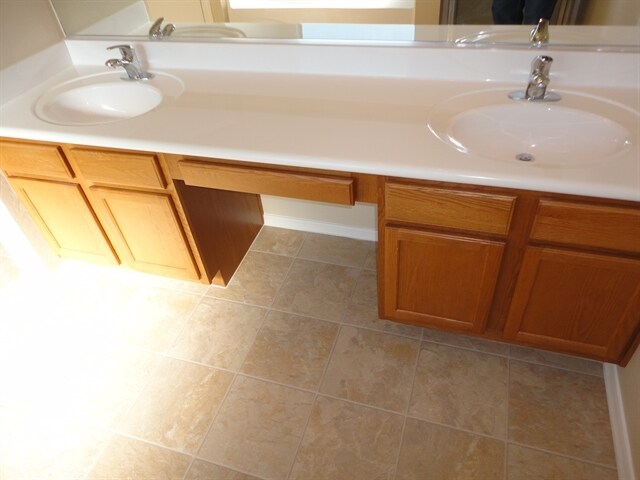 Building Photo - 9567 W Frank Ave