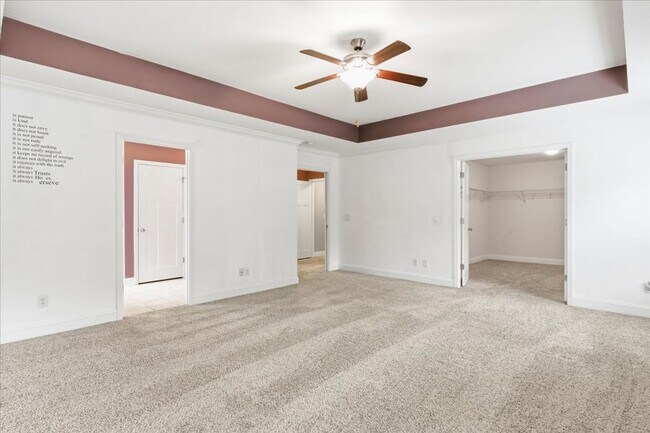 Building Photo - Welcome to Your Ideal Home: Where Luxury a...