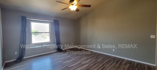 Building Photo - 3241 Viero Dr