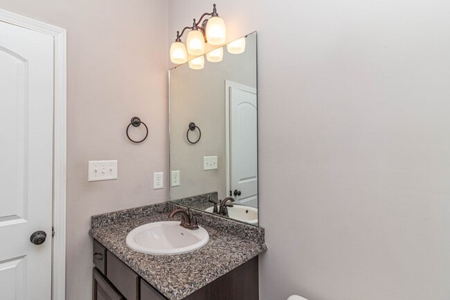 Building Photo - 103 Calabash Ct