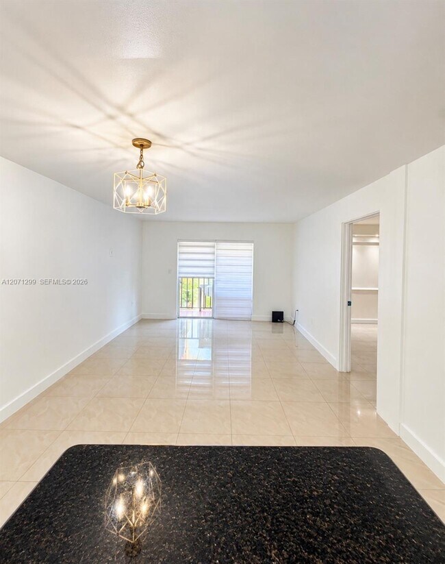 Building Photo - 605 NW 72nd Ave