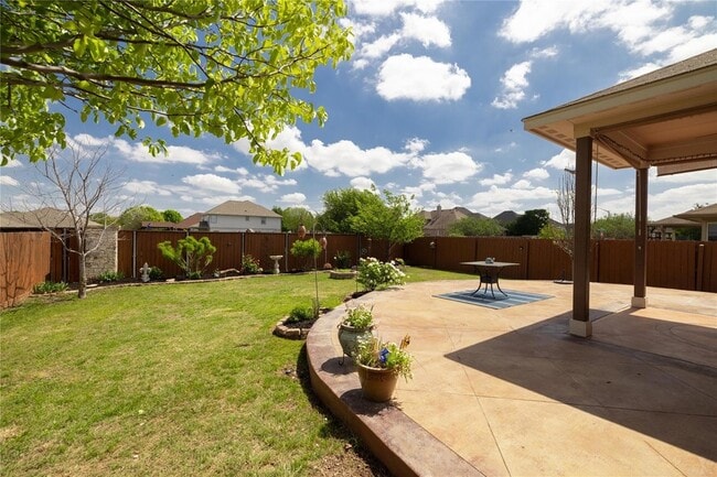 Building Photo - 304 Quarry Ln