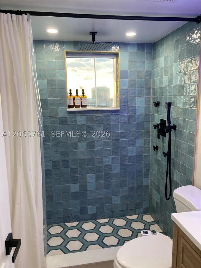 Building Photo - 6767 Collins Ave