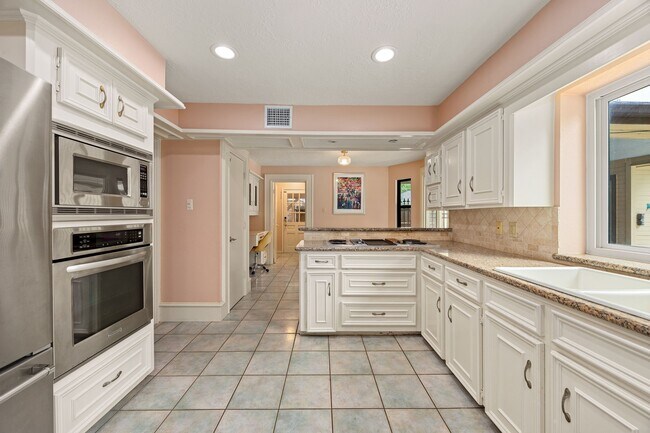 Building Photo - 12914 Ivyforest Dr