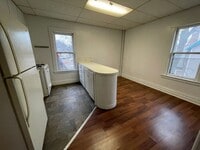 Building Photo - 802-806 Cedar