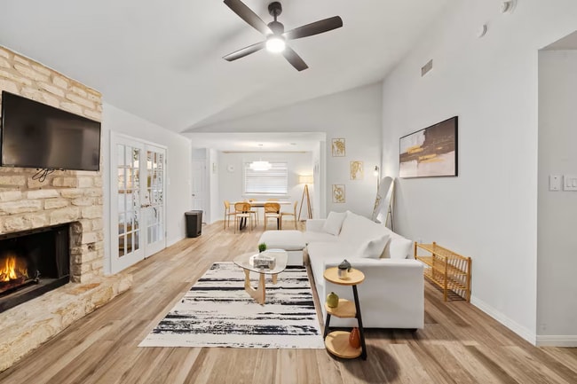 Building Photo - Meadowheath Drive