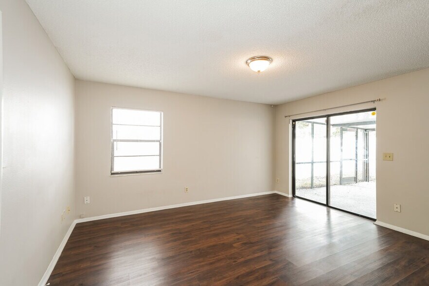Building Photo - 8905 Bayaud Dr
